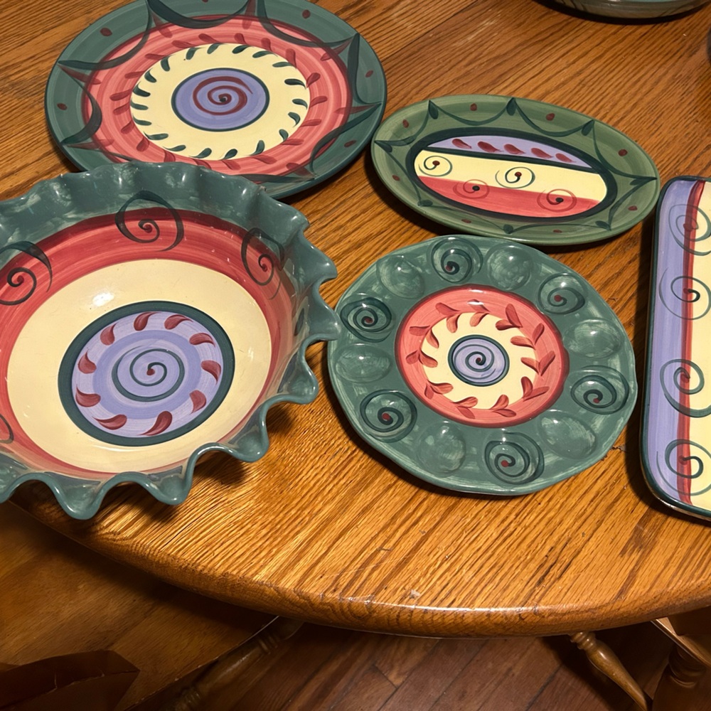 Gail Pittman serving pieces